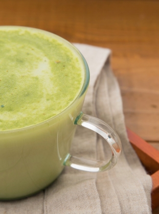 Matcha Latte Coco Vanille Recette Sans Lait Avec Du Lait De Coco Fluide Bio Bjorg